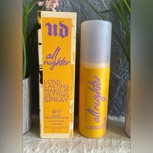 Urban Decay All Nighter Setting Spray - Vibrant Yellow